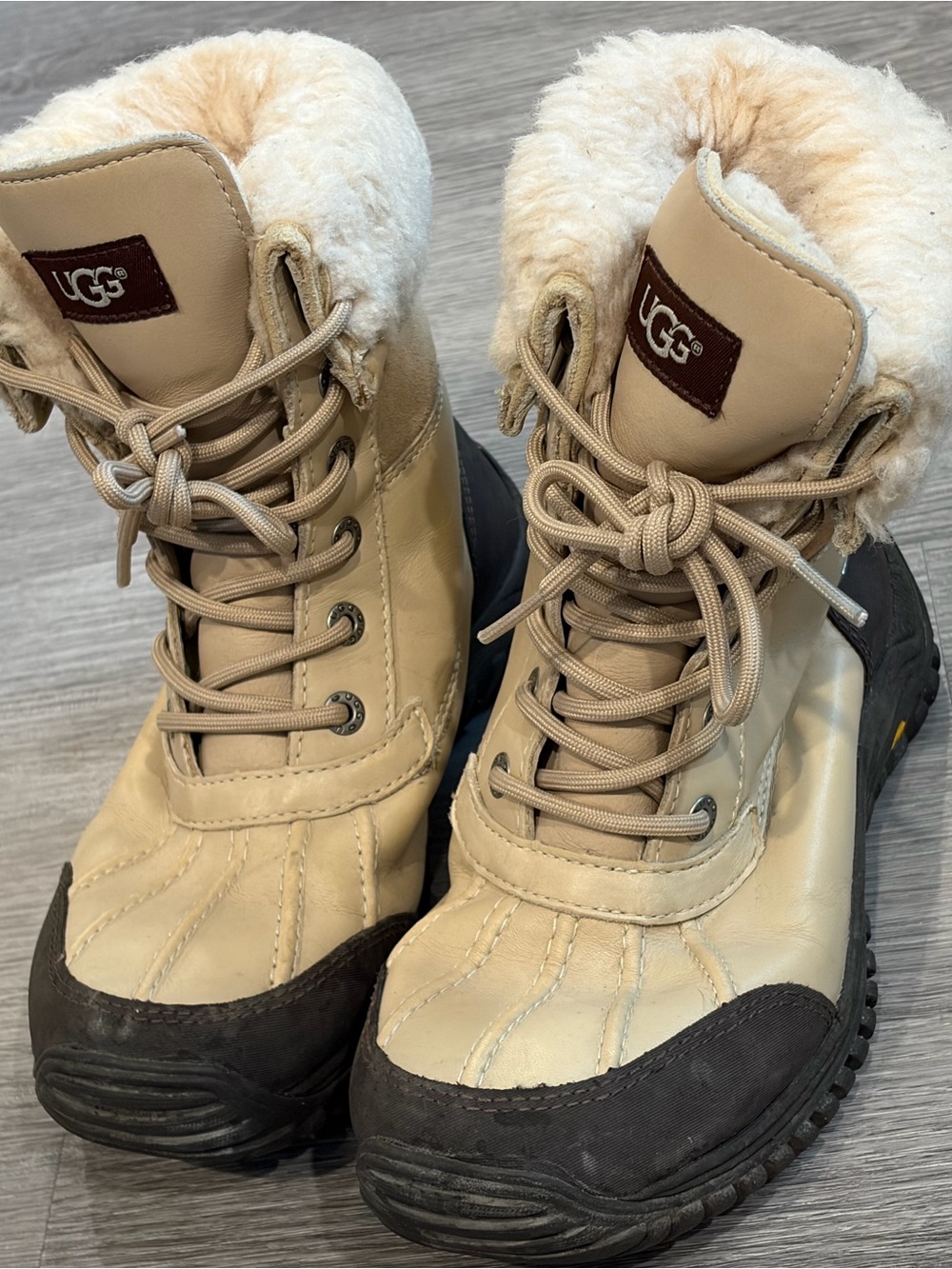 UGG Adirondack Leather Shearling Winter Boots Vibram Size 6.5